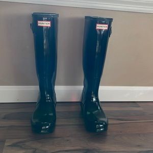 Tall hunter glossy rain boots